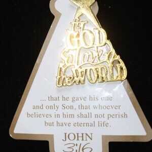 Christmas Pin Tree  Brooch God So Loved The World John 3:16 Scripture Gold Tone